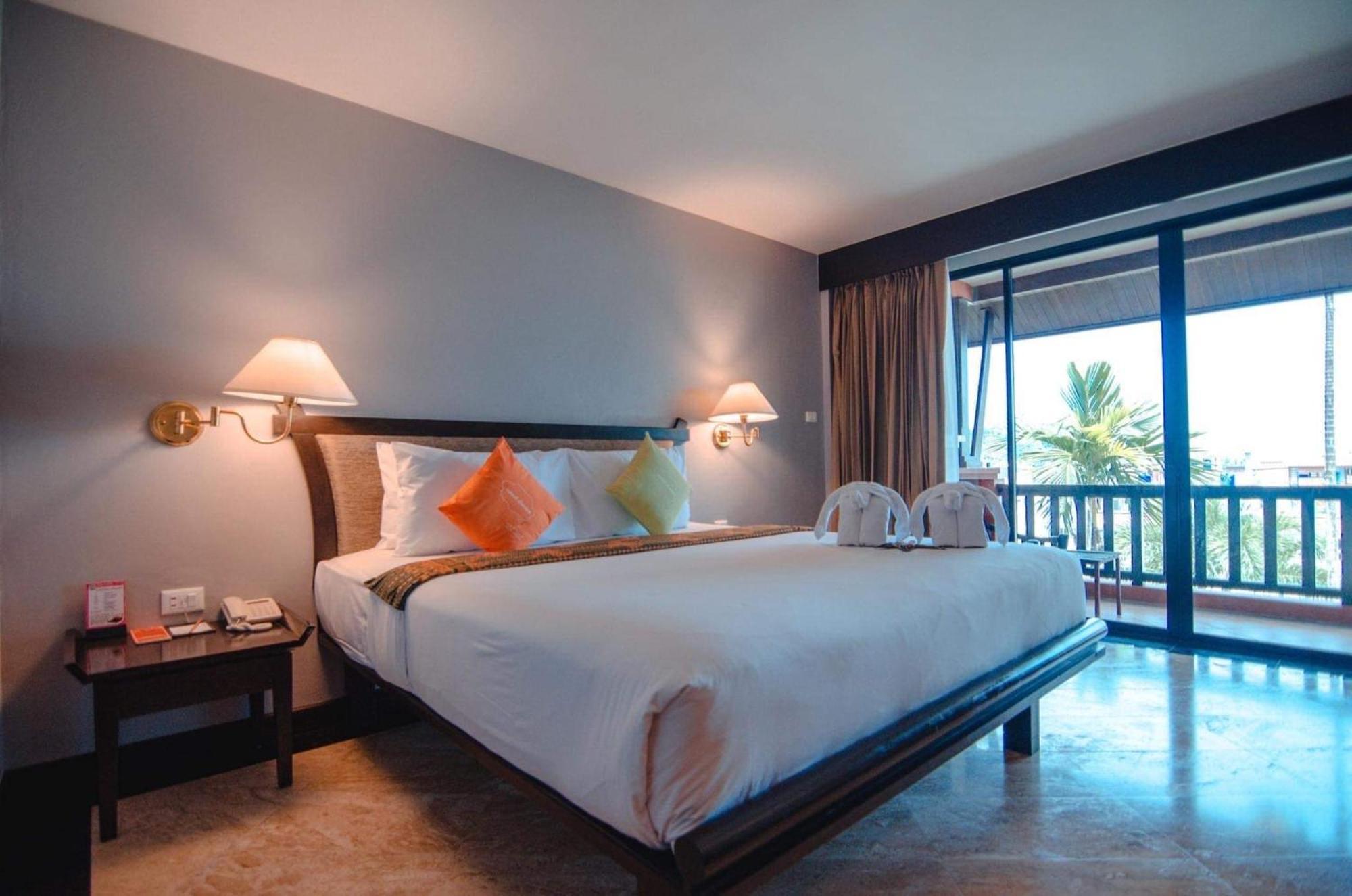 C & N Resort And Spa - Sha Extra Plus Patong Exterior photo